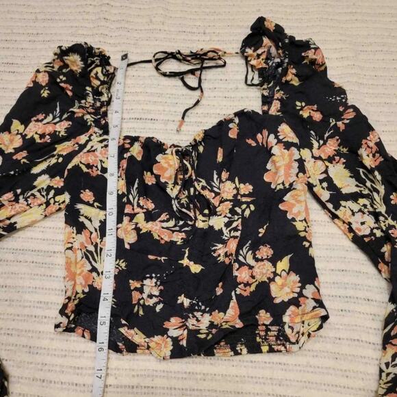 Free People Hilary Floral print keyhole Lolita neck top size Medium msrp $98 New - Picture 6 of 12